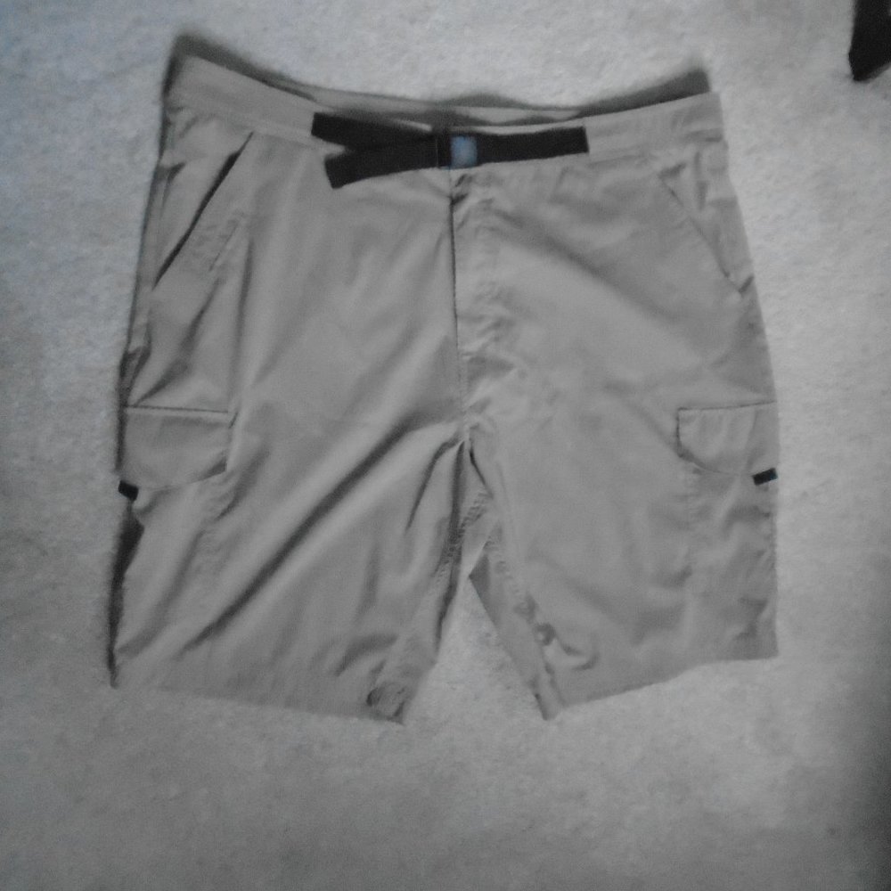 Men's Outdoorlife Khaki Shorts Size 42